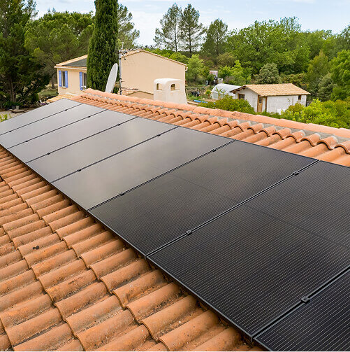 Panneaux-solaires-toiture