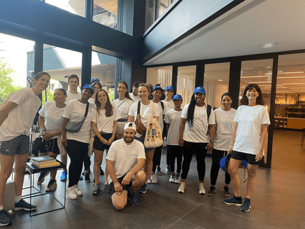 Hellio women imagine for margo