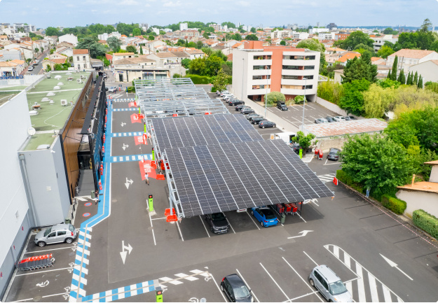 Ombrière-Carrefour-Bordeaux-Ferry_8juin2023_Drone_9 2