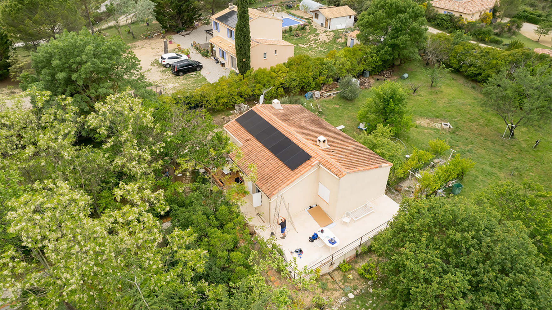 Panneaux solaires - PV - La Verdière - drone - après_2