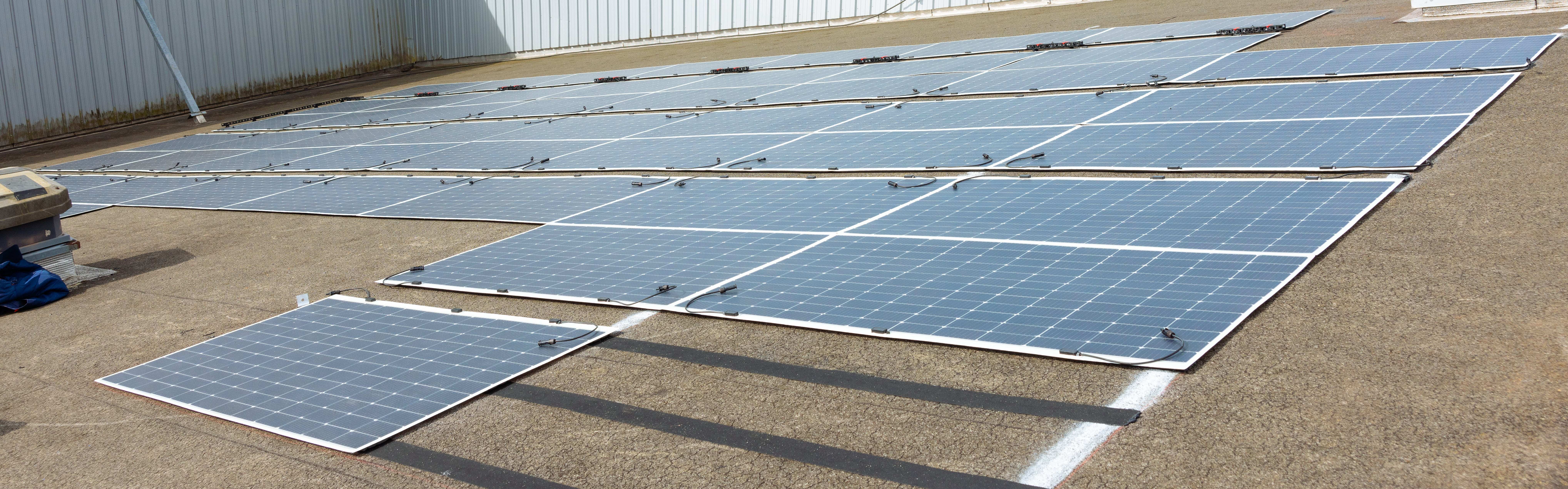 Panneaux-solaires-léger_Saint-Berthevin-colle-panneau