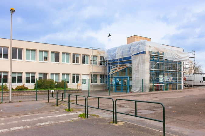 Rénovation-ITE-école-Laval_1-min