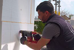 artisan-visseuse-travaux-isolation-thermique-exterieur-maison-taverny-hellio-2021