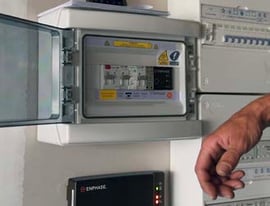 panneaux_photovoltaïques_compteur_hellio