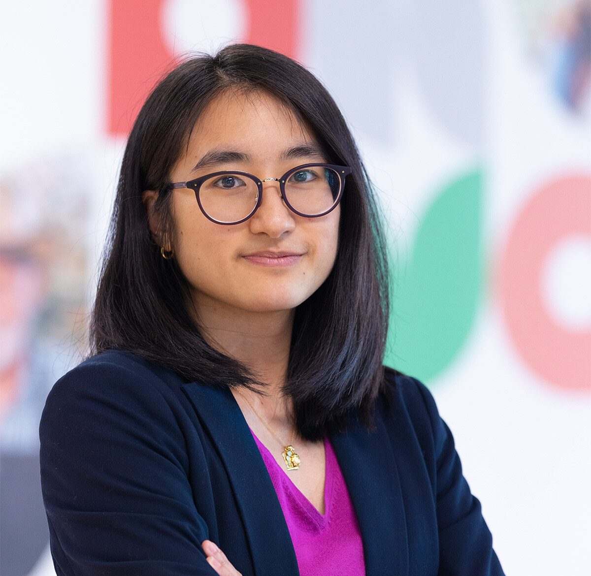 Chargée d'affaires, Kamfeng Tsuen
